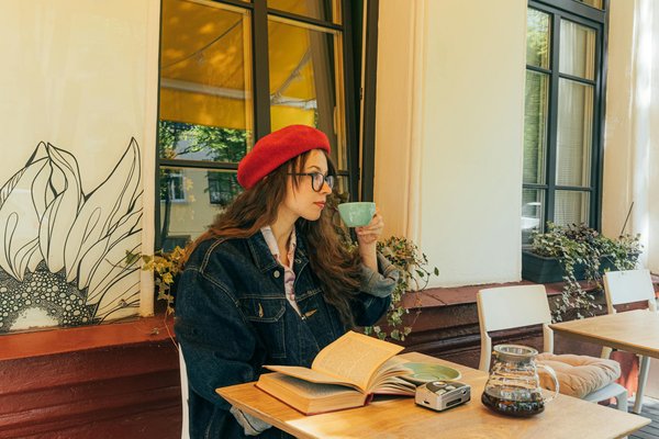 What are the key factors driving exports in the UK automotive industry?